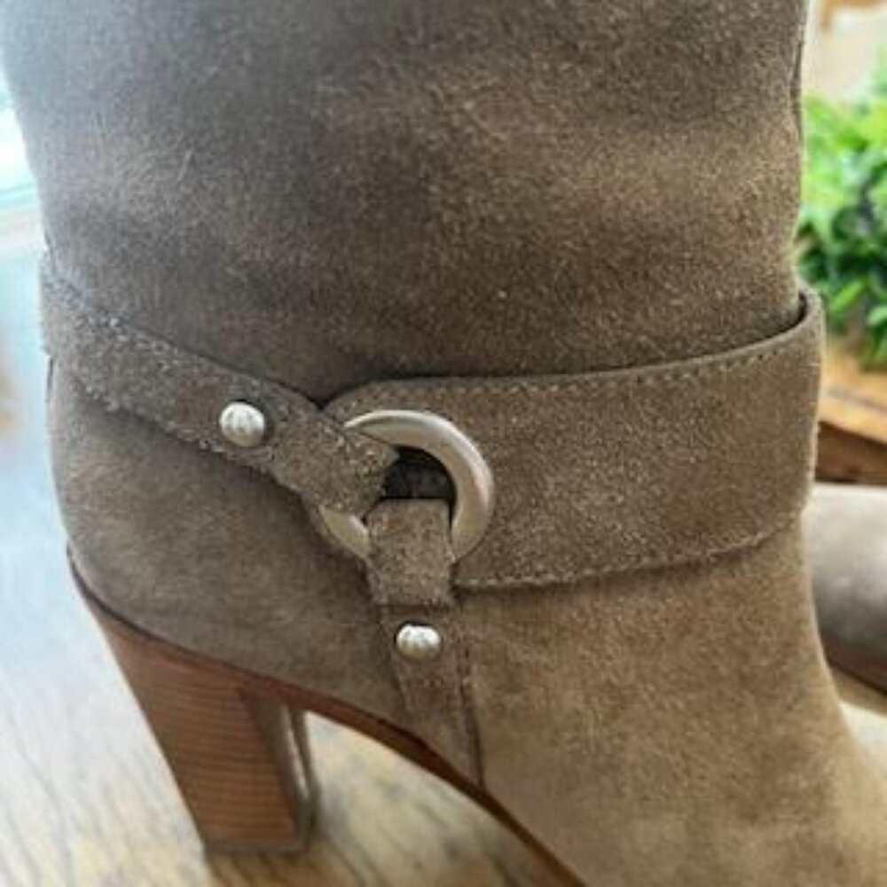 Donald J Pliner Knee High Pull-on Suede Heel Boot Owen Tan Women's Sz 6 Stylish